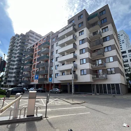 Jegeho - Tipos Arena * Pressburg